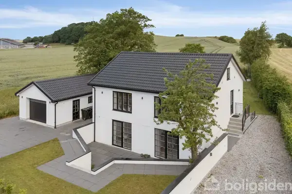 Villa på Fårupvej 55, 8410 Rønde