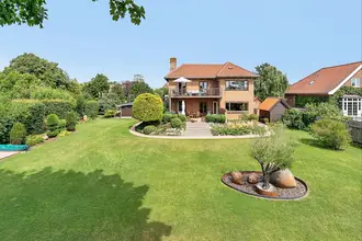 Villa på Rønnevej 6, 8240 Risskov