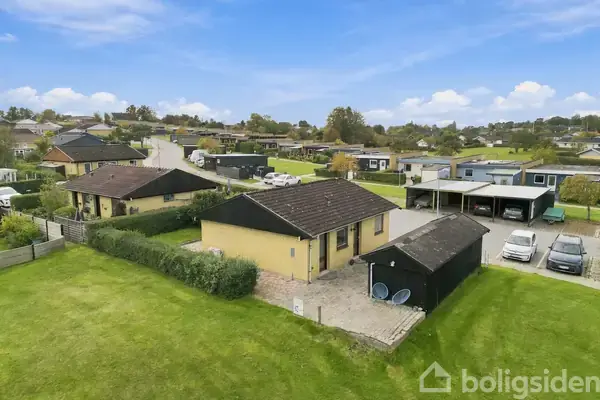 Villa på Forsythiavej 24, 3390 Hundested