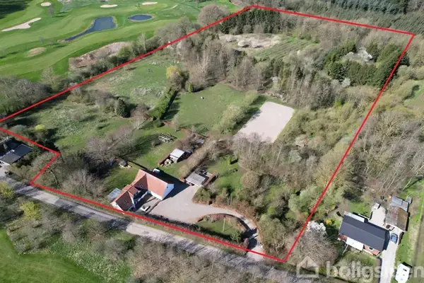 Landejendom på Skovvangsvej 53, 5610 Assens