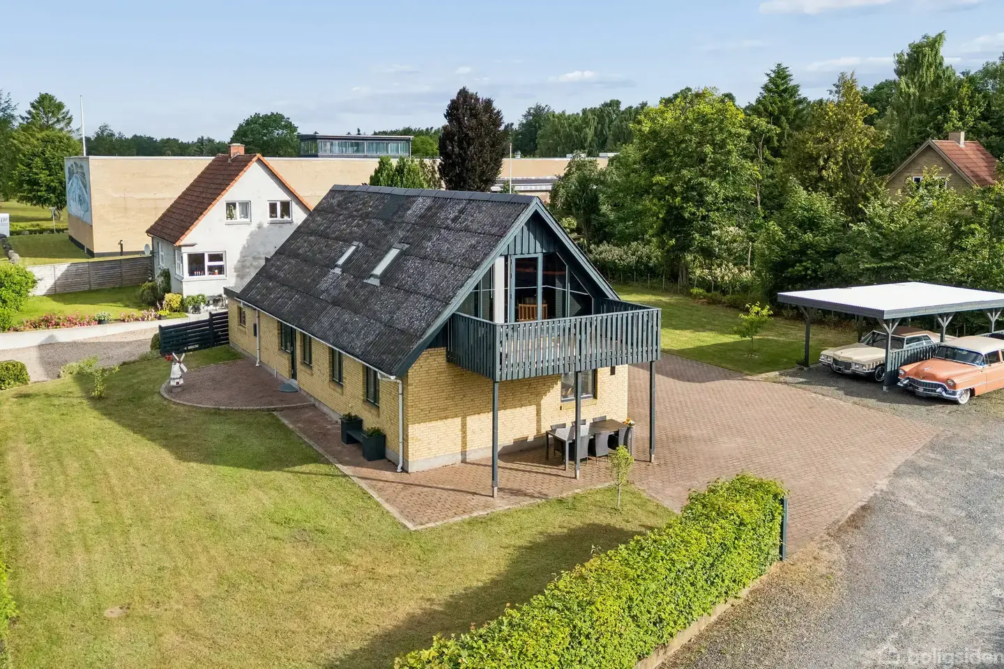 MODERNE VILLA MED STORT VÆRKSTED OG ET HAV AF MULIGHEDER, Ejstrupholm