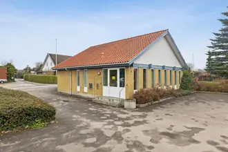 Villa på Amtsvejen 40, Nybøl, 6400 Sønderborg
