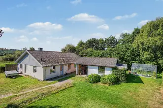 Villa på Røngevej 8, Rønge, 8860 Ulstrup