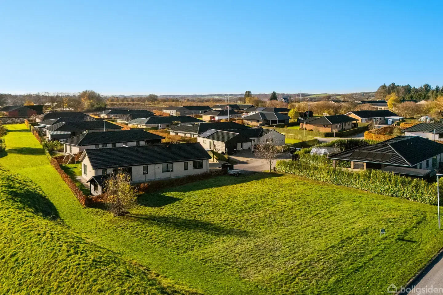 Helårsgrund på Hasselvang 3, 7080 Børkop