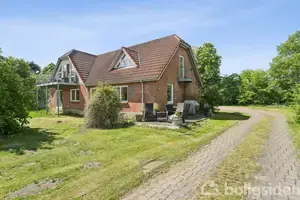 Landejendom på Kirkebakken 12, 8860 Ulstrup