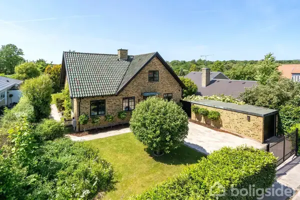 Villa på Bernstorfflund Alle 63, 2920 Charlottenlund