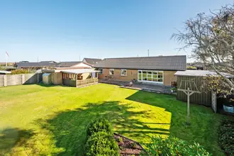 Villa på Ahornvej 6, 9480 Løkken
