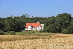 Landejendom på Hjallerupvej 38, 9320 Hjallerup