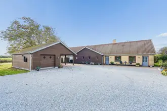 Villa på Hjelmkærvej 4, 9330 Dronninglund