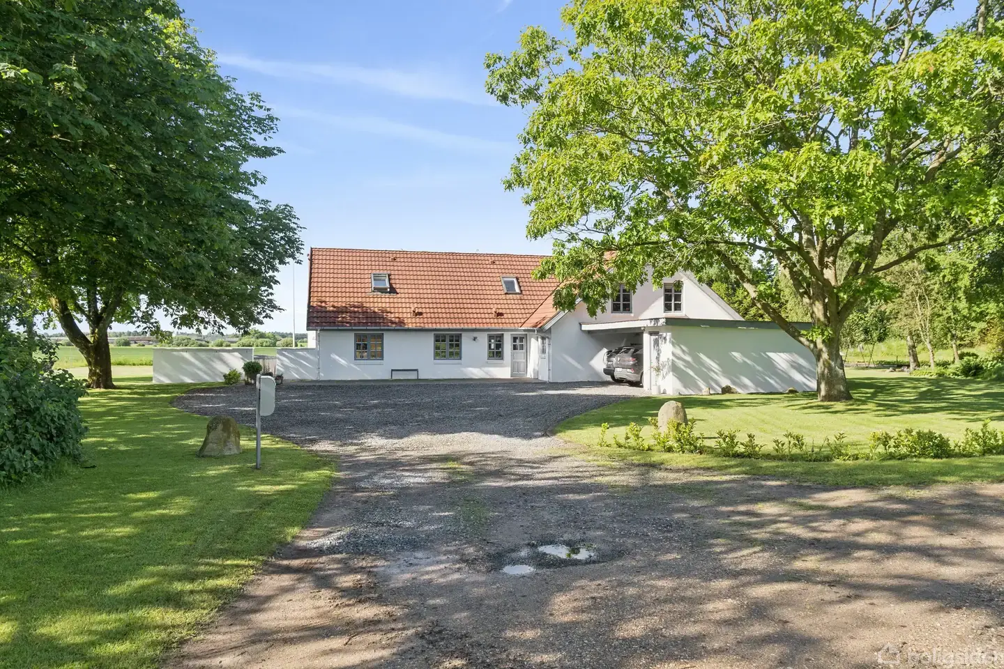 Hyggelig og rummelig ejendom med 235 m² bolig