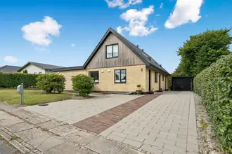 Villa på Bakkedraget 2, 9230 Svenstrup J