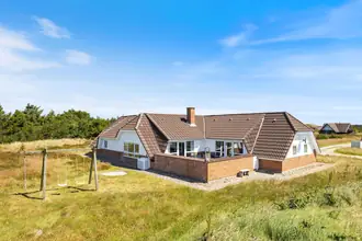 Fritidshus på Toppebjerg 1, Bjerregaard, 6960 Hvide Sande