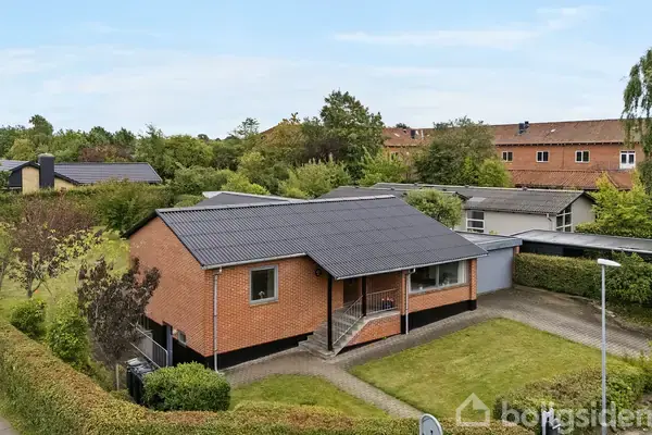 Villa på Lundshøjgårdsvej 13, 8340 Malling