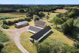 Villa på Frisbækvej 20, Frisbæk, 8766 Nørre Snede