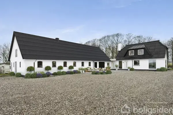 Landejendom på Kongeåvej 27, 6600 Vejen