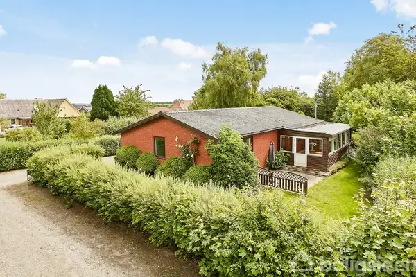 Villa på Parallelvej 1, 7130 Juelsminde
