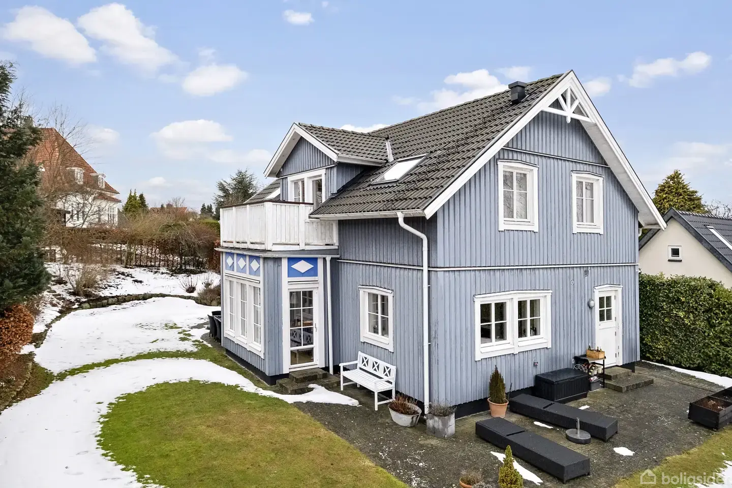 Gennemført og indflytningsklar villa fra 2003 på lukket villavej i Fredensborg