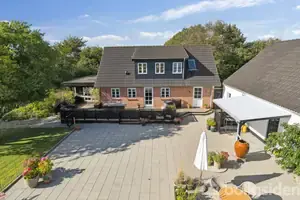 Landejendom på Vievej 12, 8832 Skals