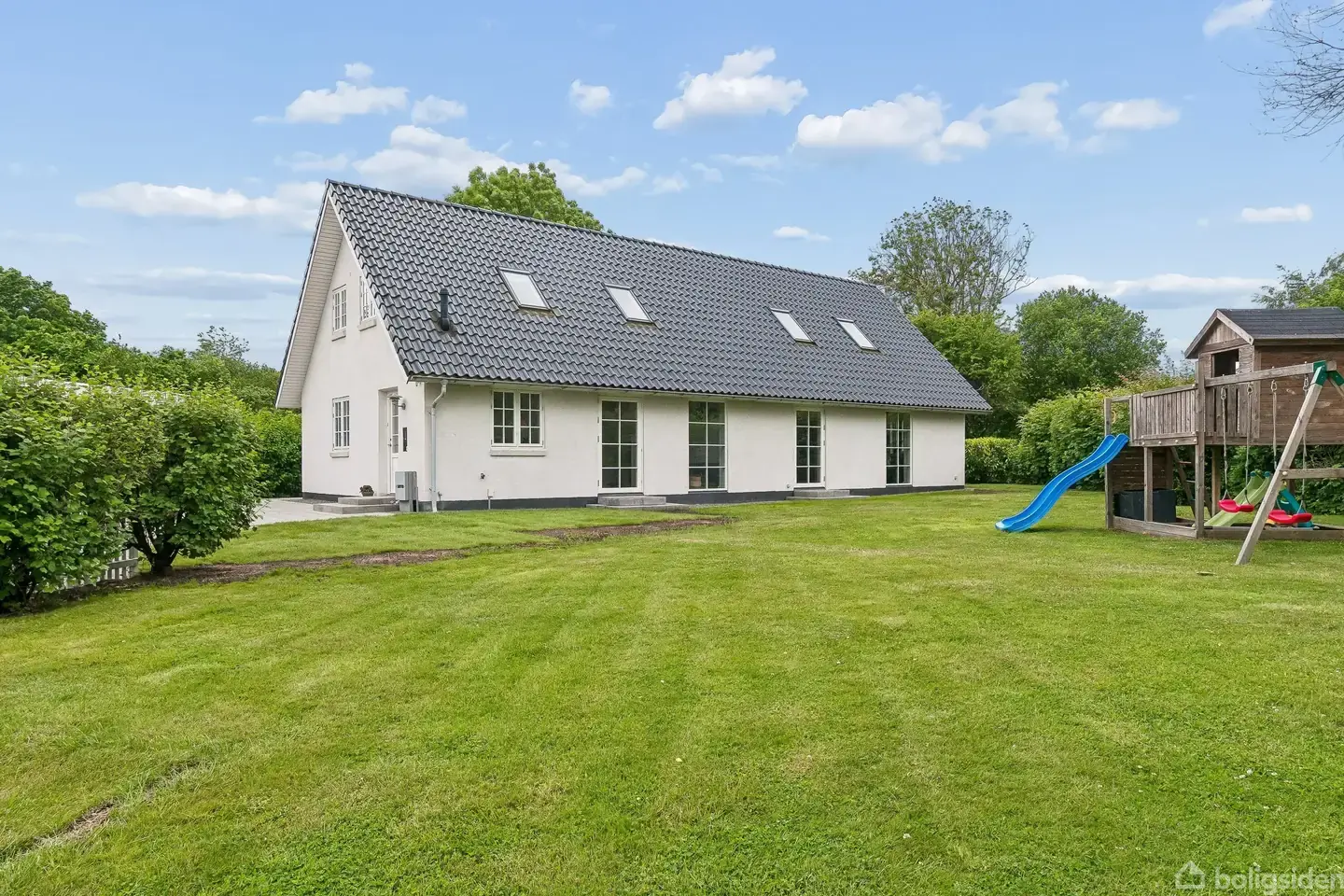 Liebhavervilla i landzone i naturskønne omgivelser. 209 m2 bolig