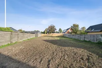 Helårsgrund på Cypresvej 15, 9230 Svenstrup J