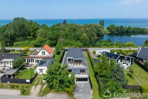 Villa på Villingebæk Strandvej 633, 3120 Dronningmølle