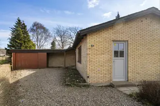 Villa på Bøgevej 5, 8723 Løsning