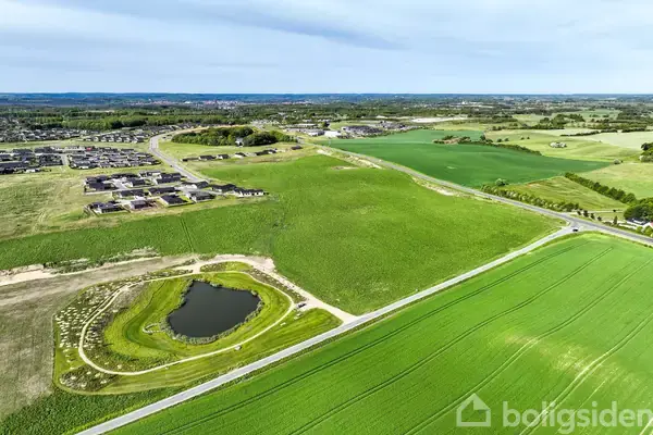 Helårsgrund på Høvenderen 37, 8600 Silkeborg
