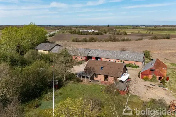 Landejendom på Herningvej 73, 7800 Skive