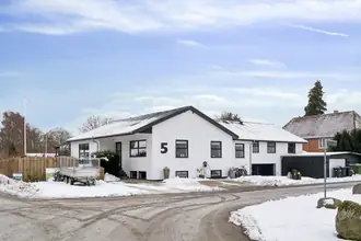 Villa på Birkum Bygade 5, Birkum, 5220 Odense SØ