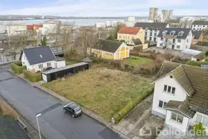 Helårsgrund på Fjordvej 3, 9220 Aalborg Øst