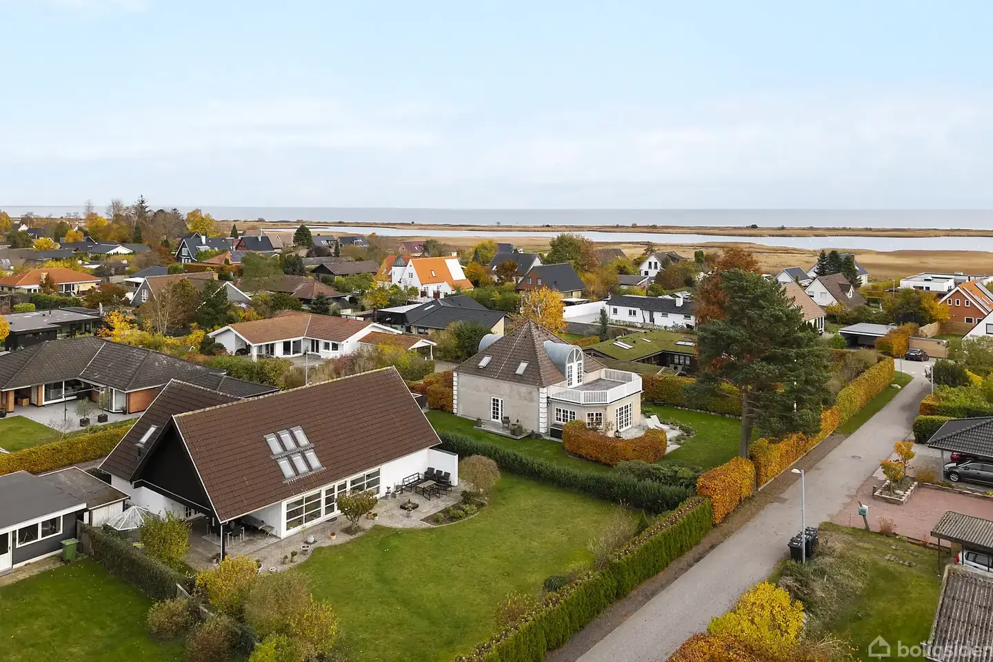 Harmonisk villa i Jersie Strand med skøn have tæt på strand, skov og byliv
