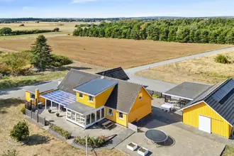 Villa på Søndre Landevej 204, Pedersker, 3720 Aakirkeby