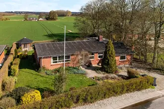 Villa på Skolevangsvej 21, Sall, 8450 Hammel