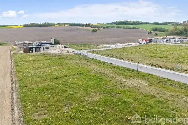 Helårsgrund på Trillbakken 5, 9240 Nibe
