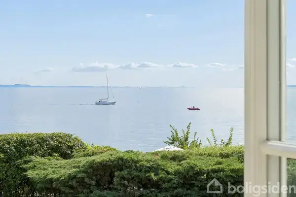 Villa på Strandvejen 106, 3070 Snekkersten