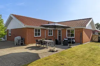 Villa på Stenten 48, Tarp, 6715 Esbjerg N