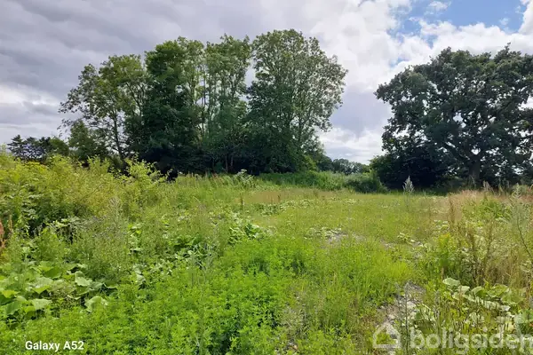 Helårsgrund på Vejstruprød Landevej 12, 6093 Sjølund