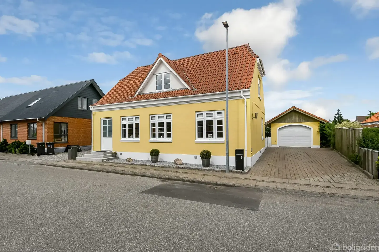 Villa på Stadionvej 8, 6971 Spjald