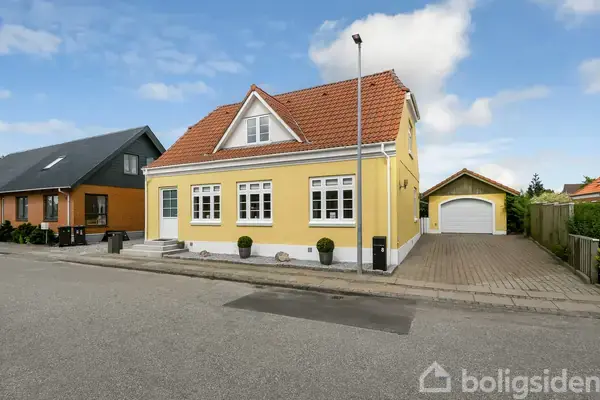 Villa på Stadionvej 8, 6971 Spjald