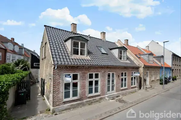 Villa på Frue Kirke Stræde 10, 4000 Roskilde