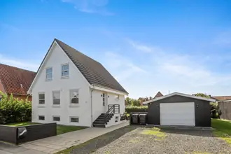 Villa på Vester Alle 15, 9760 Vrå