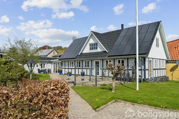 Villa på Knebel Bygade 24, 8420 Knebel