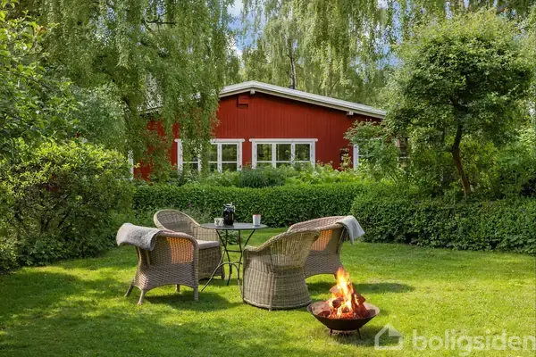 Villa på Elme Alle 27, 3120 Dronningmølle