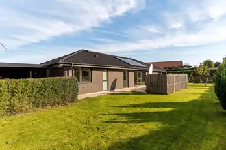Villa på Rødlervænget 2, 8380 Trige