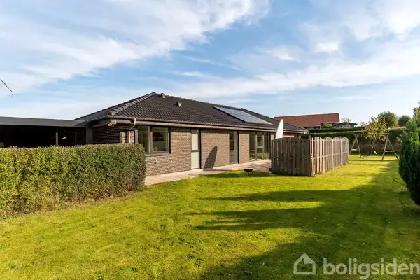 Villa på Rødlervænget 2, 8380 Trige