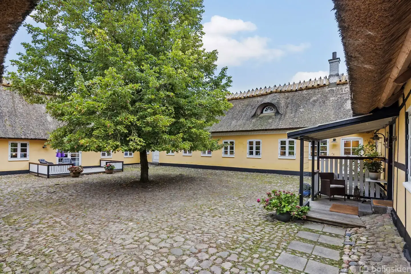 Landejendom på Ledøje Søndre Gade 19, 2765 Smørum