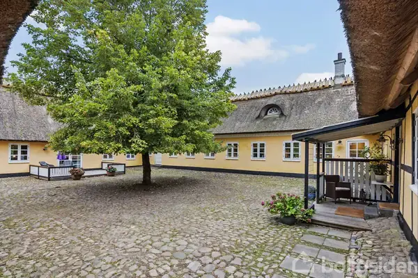 Landejendom på Ledøje Søndre Gade 19, 2765 Smørum