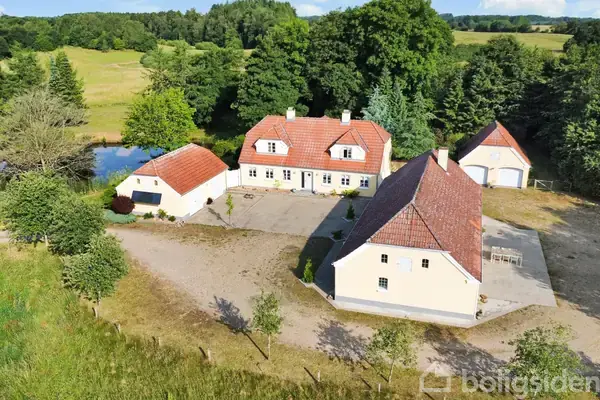 Landejendom på Rævebjerg 12, 6000 Kolding