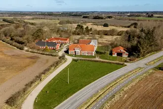 Landejendom på Troldholmvej 11, Vrøgum, 6840 Oksbøl