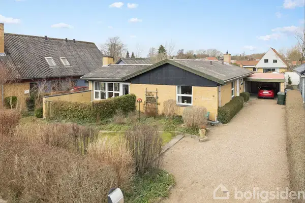 Villa på Skolevænget 5, 8723 Løsning